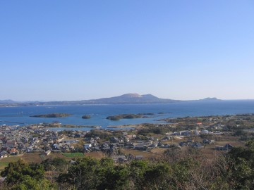 溶岩でできた海岸線が特徴です