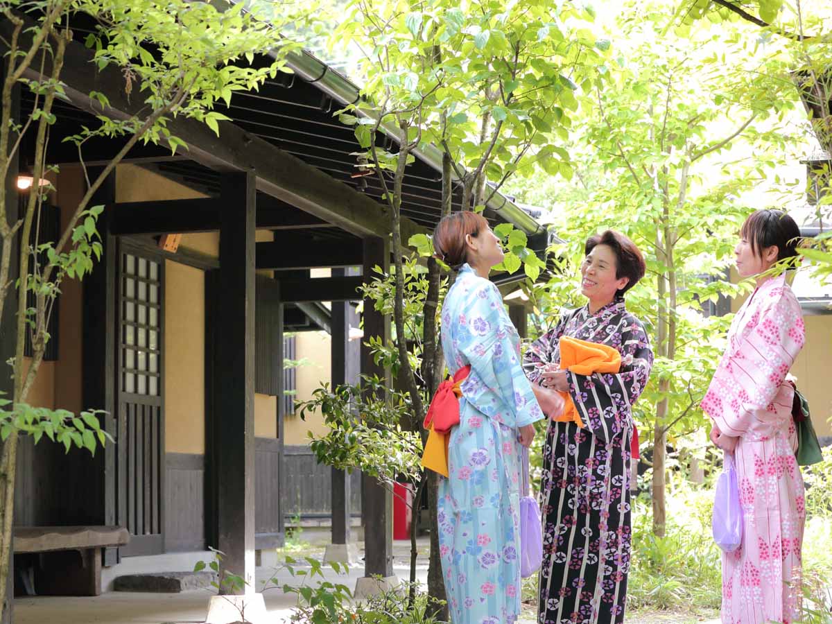 *豊かな自然に身をゆだね、ご家族やカップル・ご友人同士でごゆっくりとお過ごしください。