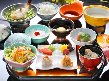 【朝食一例】旅館で過ごす朝のゆっくりした時間をお料理とともにおもてなしいたします