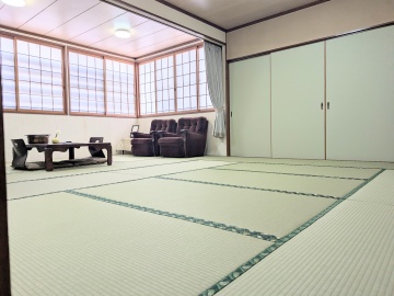 *【客室一例】移動が便利♪ゆったりとした広さ１階17畳和室
