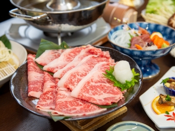 *【秋田由利牛】柔らかな秋田由利牛を、しゃぶしゃぶで堪能。とろける旨味をご賞味あれ。