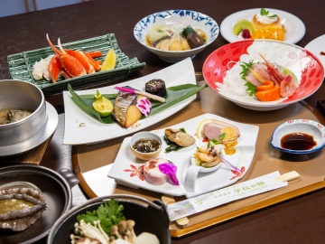 *【欅プラン】活鮑と秋田由利牛の至高の饗宴。最上級の味わいを心ゆくまで。