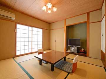 *【お部屋一例】8畳タイプの和室。一人旅やカップル、ご夫婦旅行にお勧めです♪