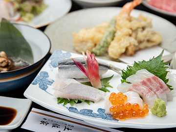 *【夕食】お造り（一例）