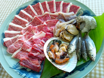 【BBQ食材一例】地元の獲れたて新鮮魚介&霜降り和牛を自家製タレでお楽しみください♪