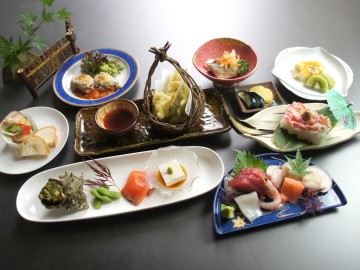*料理（夏）／割烹70年の歴史を誇る佐渡見亭の創作料理