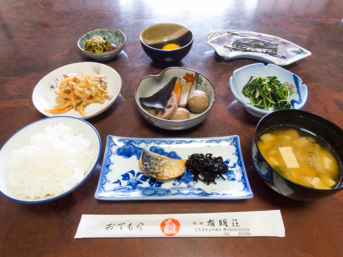 【朝食】和食をご用意。炊き立ての白ご飯と一緒にどうぞ♪
