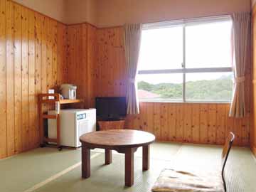 *【6畳和室一例】こじんまりとしていますが、洗面付きで快適にお過ごしいただけます。