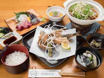 *【如竹会席】旬なお魚のお造りやから揚げに加えて肉料理まで!十分に満足いただけます。