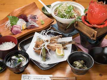 *【web限定!鶴屋御膳】ボリューム・美味しさ超満足!屋久島料理の全てを食したい方におすすめです♪