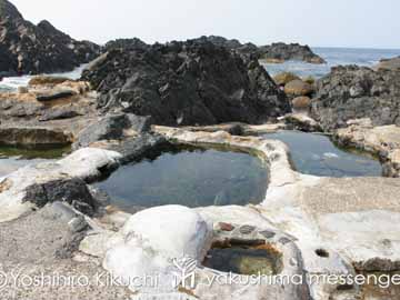 【平内海中温泉】当館から車で約45分!干潮時だけ湯船が姿を現す海の露天風呂。