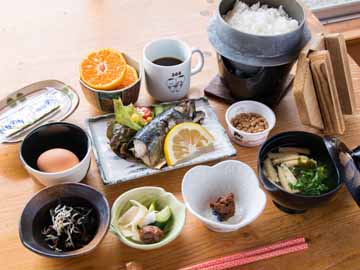 *【朝食】朝から栄養満点◎!屋久島ならではあごみそもお召し上がりいただけます♪