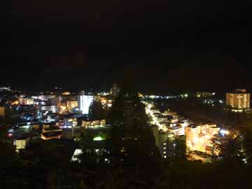 *【眺望】下呂温泉随一の高台に建つ当館は、温泉街の景色が一望！夜景はもちろん、夕刻や朝もオススメです