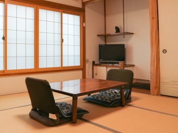 *【和室6畳（客室一例）】一人旅やビジネスに◎足を伸ばしてのんびりお寛ぎ下さい。