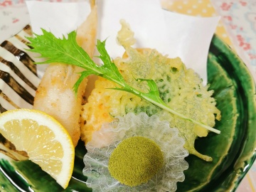*【夕食一例】サクッと上げた天ぷらも是非ご賞味くださいませ♪
