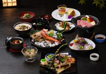 【プレミアム会席】5・6月の特別会席。特別な日のご滞在には全11品のお料理でお出迎えいたします。