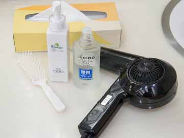 *【夢ランド脱衣所】ブラシやドライヤーなど、備品を取り揃えております♪