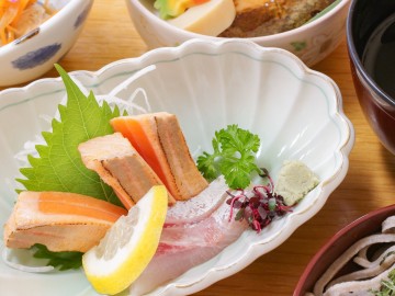 *【夕食一例】安来ならではの山の幸・海の幸を使ったお料理をどうぞ。