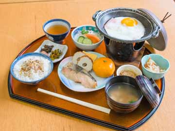 *【朝食一例】身体に優しい和朝食をご用意致します。