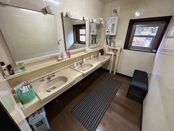 *［館内／洗面台］共同エリアですので気持ちよくお使いいただけるようご協力お願いします
