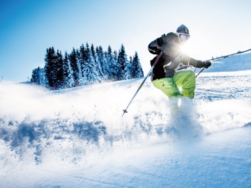 *【周辺観光・スキー場】レベルに合わせて楽しめる豊富なコースとパウダースノーが人気。