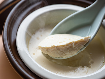 *【朝食一例】朝から身体に優しい湯豆腐。ほっこりする和朝食をご堪能ください。