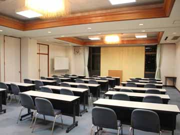 *【会議室(竹生島)】当館には3種類の会議室がございます。人数・用途に応じて事前に御予約下さいませ。