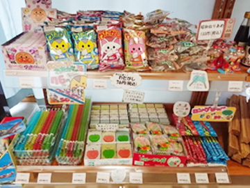 お子様には駄菓子のプレゼント♪