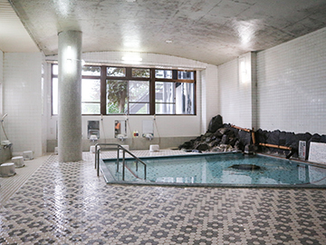 *【大浴場一例】当館の湯は、高い保湿力と保温力のミネラル豊富な「温泉」