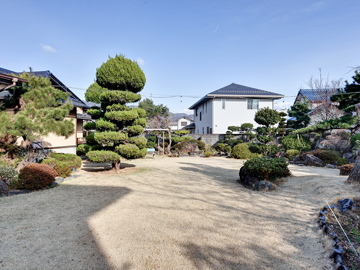 *［庭園］周りに高い建物がない分日当たり良好！ちょっとした散策に◎