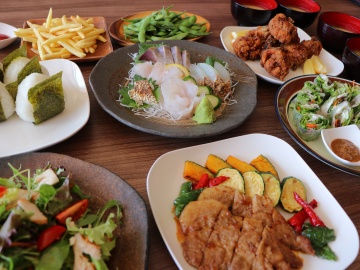 これぞ卒業旅行の醍醐味！お腹も心も満たす、居酒屋フルコース。