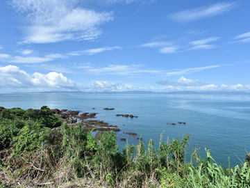 *【景色】目の前に錦江湾の青い海が広がります。