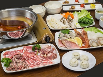 *火鍋プラン／お肉＋海鮮コース（一例）2種類のスープでお肉と海鮮を堪能！