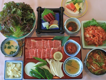 宮崎が誇るA4ランクのブランド牛を焼肉で堪能！２階テラスでお楽しみいただけます。