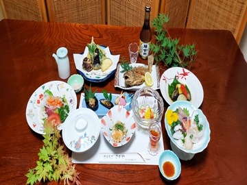 *【お食事/夕食一例】千葉の野菜や房総半島ならではの海の幸・山の幸をお召し上がりいただけます。