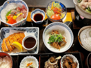 リピーターにも人気の夕食膳　隠岐の恵みも味わえます