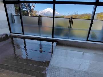 *大浴場／富士山を眺めながらの入浴は至福のひととき。アクティビティや旅行疲れも吹き飛びます！