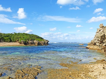 *【周辺】備瀬崎/沖縄本部町にあるビーチ。非常に透明度が高く、シュノーケリングが人気のスポットです。