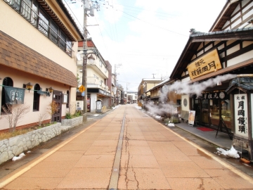 *月岡温泉街/温泉の前後もいろいろと遊べるのが魅力です