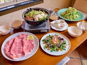 *ディナー一例／愛犬OK！上質できめ細やかな甲州富士桜ポークのしゃぶしゃぶをお部屋でお楽しみください