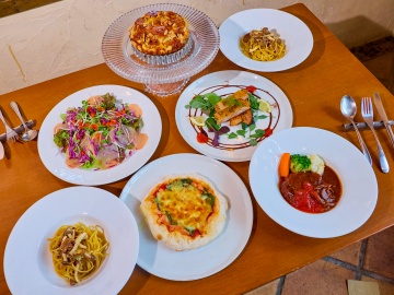 *ディナー例（カジュアルイタリアン）／前菜・パスタ＆天然酵母のピザ・メイン料理のあとは自慢のタルトを