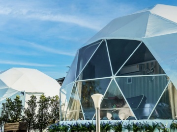 *SKY DOME／モダンなデザインのドーム型テントでグランピング！非日常を楽しむアウトドア体験を！