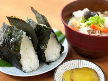 *朝食一例/一日の始まりに嬉しい、バランスの取れた朝食をご提供します。