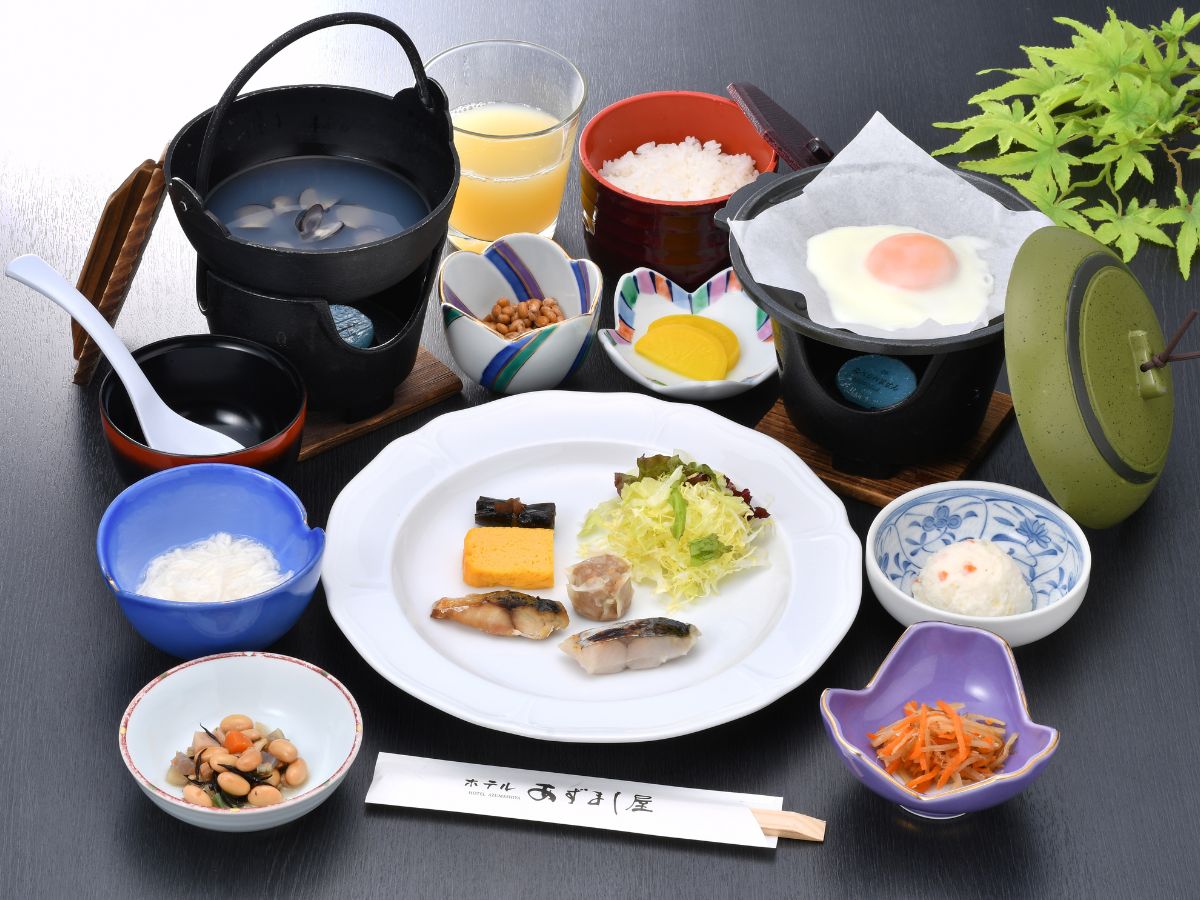 【ご朝食】青森県産米「はれわたり」をはじめとした、優しい味わいのご朝食を召し上がれ