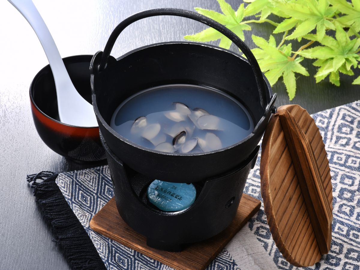 【ご朝食】特製しじみ汁で朝からパワーチャージ！（※青森県十三湖産しじみ）