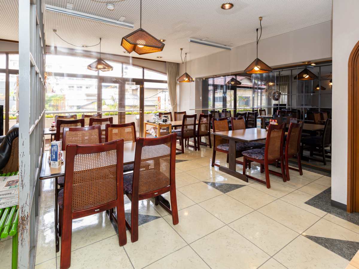 *【食堂：写真一例】