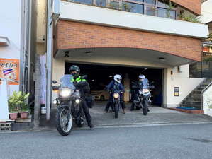 オートバイ出発