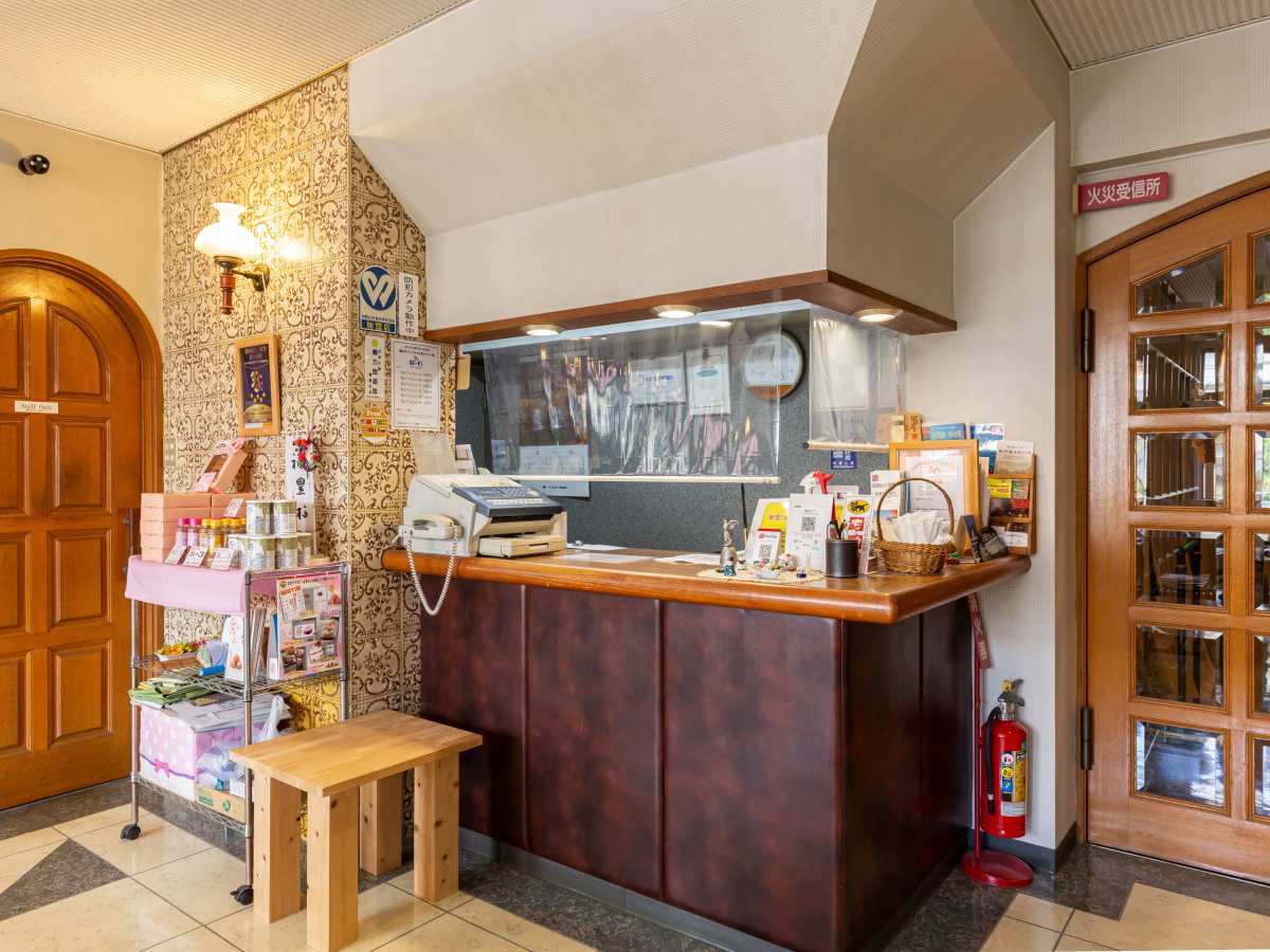 *【フロント：写真一例】