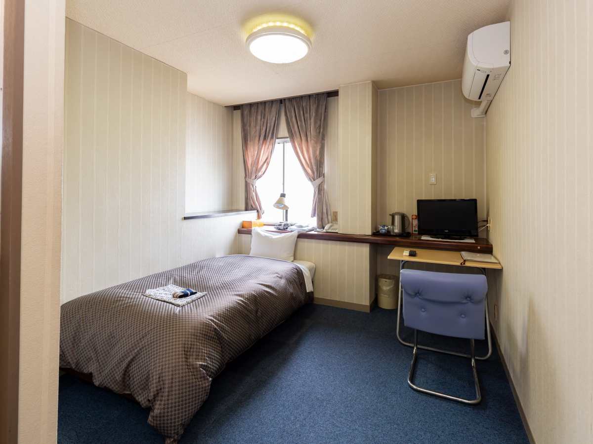 *【客室：写真一例】シングル　バス共同・トイレ付