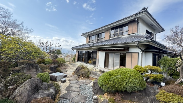 日本庭園の一棟貸し宿「庭園の家」